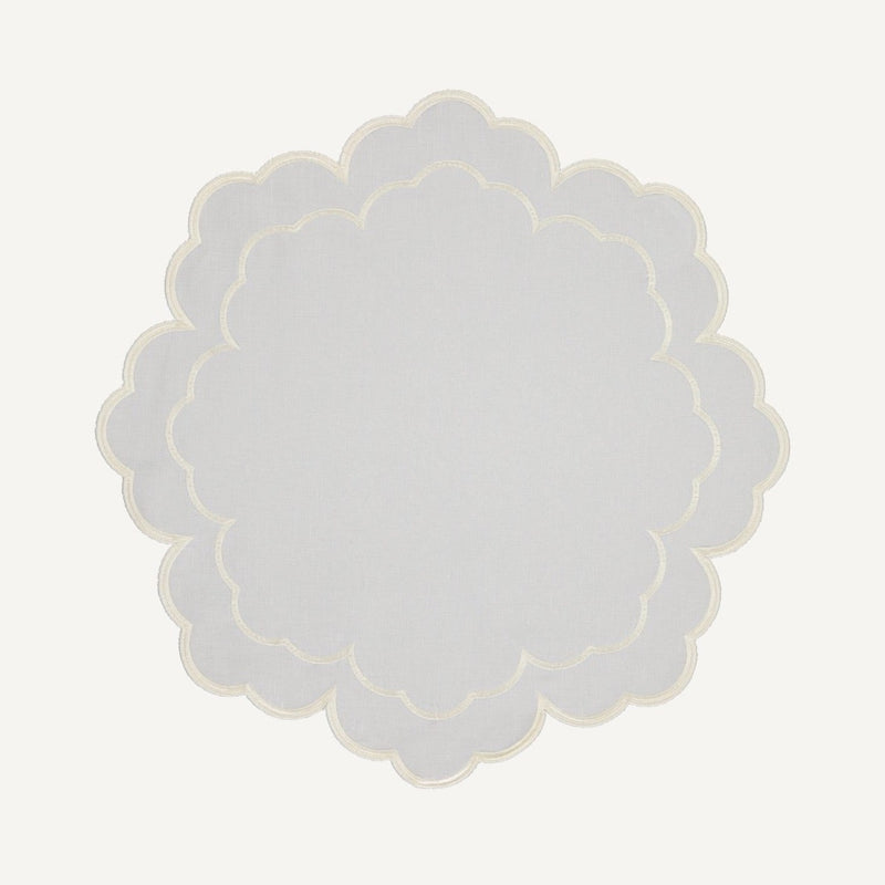 Iris Flower Placemats, Bianco (set of 4)