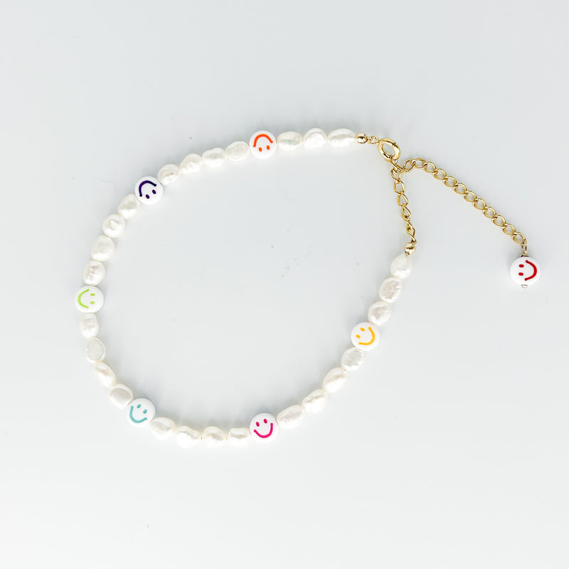 Tiny Smiley Pearl Anklet